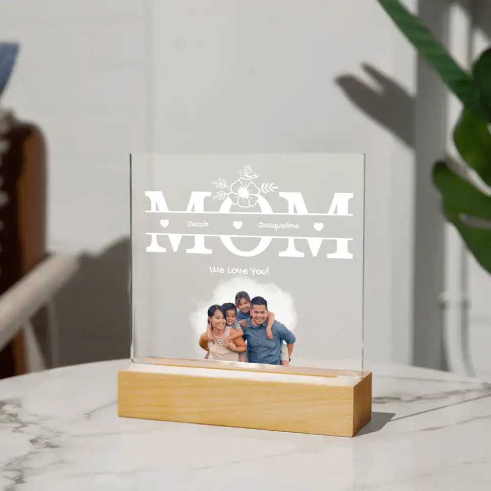 Acrylic MOM Personalized with Names